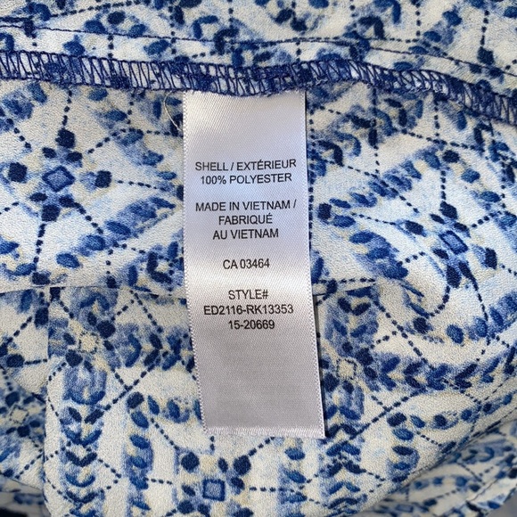 Ricki’s | Woman’s Short Sleeve Blouse - Size XS - Picture 5 of 5